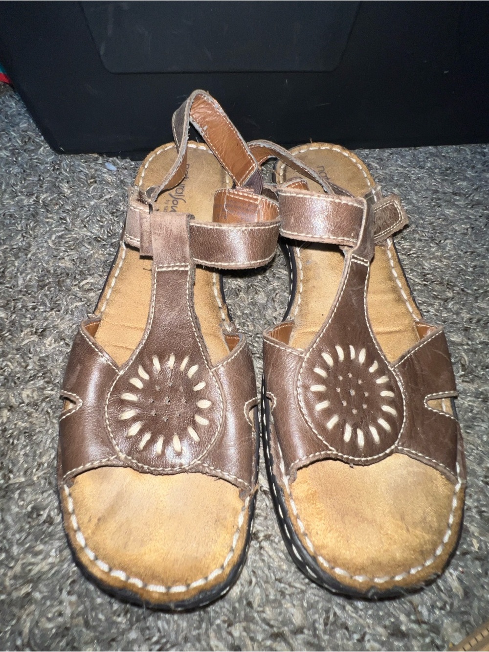 Naturalsoul Sandals woman size 8.5